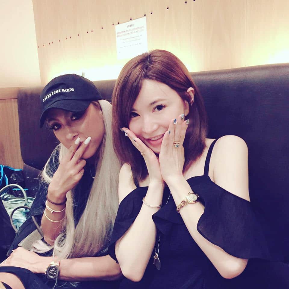 里美ゆりあのインスタグラム：「ゲンキングさんとラーメンご一緒しました♪ #ゲンキング#いい加減にして!! #まーくん」