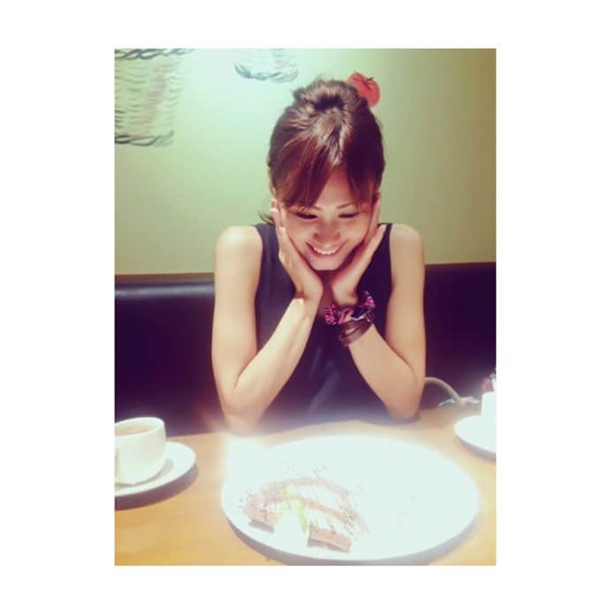 shenaaa16のインスタグラム：「⠒̫⃝*** *  仕事の合間に…♡ ありがとう〜🎂💕✨ * #HBD #ライトでメッセージが…(〃ω〃)」