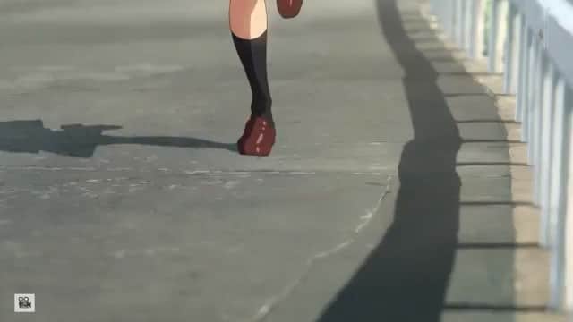 渡辺梨夏子のインスタグラム：「綺麗で真っ直ぐで眩しかった〜  RADWIMPSの楽曲流しながら明け方まで作業してました。おはよう🌞  #君の名は#yourname #RADWIMPS#スパークル  #あと2回は映画館で観たい  なんだか満たされた夏の終わり☺︎」