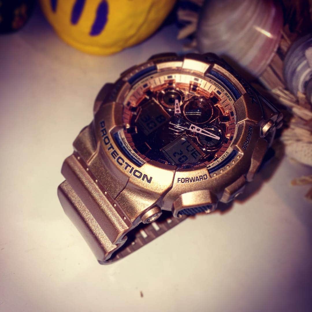 滝田学さんのインスタグラム写真 - (滝田学Instagram)「G-SHOCKが好きです。時計が好きです。 #gshock #copper #時計コレクション #飾って #眺める #happy #happytime #ヒィエエエーーア」8月30日 22時38分 - takita_manabu