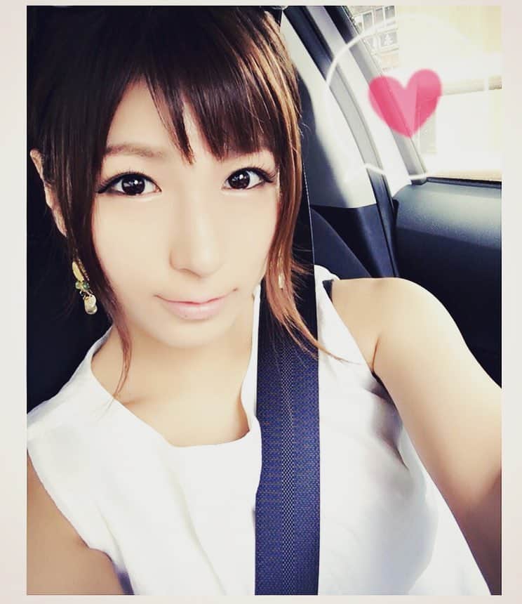 星野ナミのインスタグラム：「let's go for a DRIVE🚕💨💫」