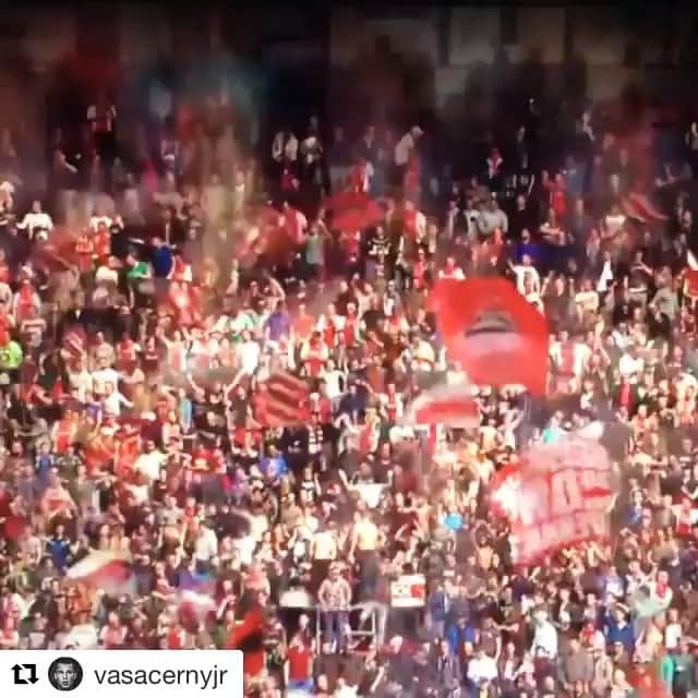 のインスタグラム：「Even een oud filmpje van @vasacernyjr ❤️」