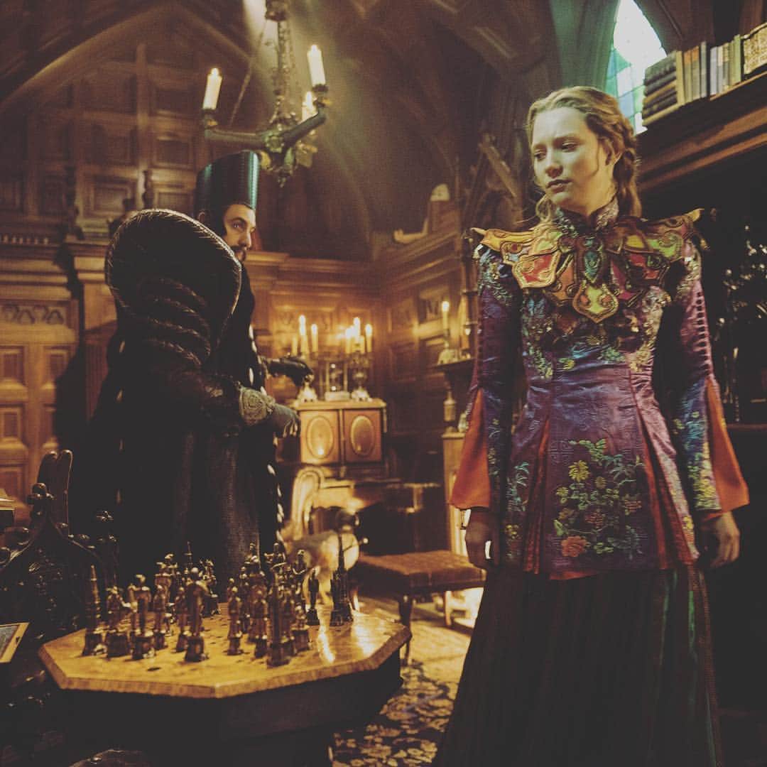 Disney Aliceのインスタグラム：「It's about time! Alice Through The Looking Glass comes to Blu-ray, Digital HD & @disneymovies October 18.」