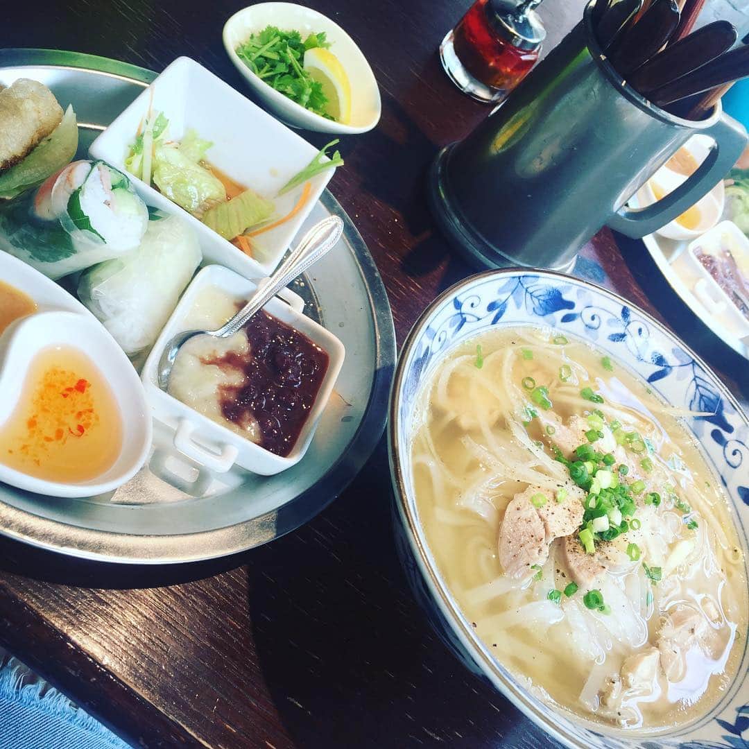 鳳山えりのグルメインスタ