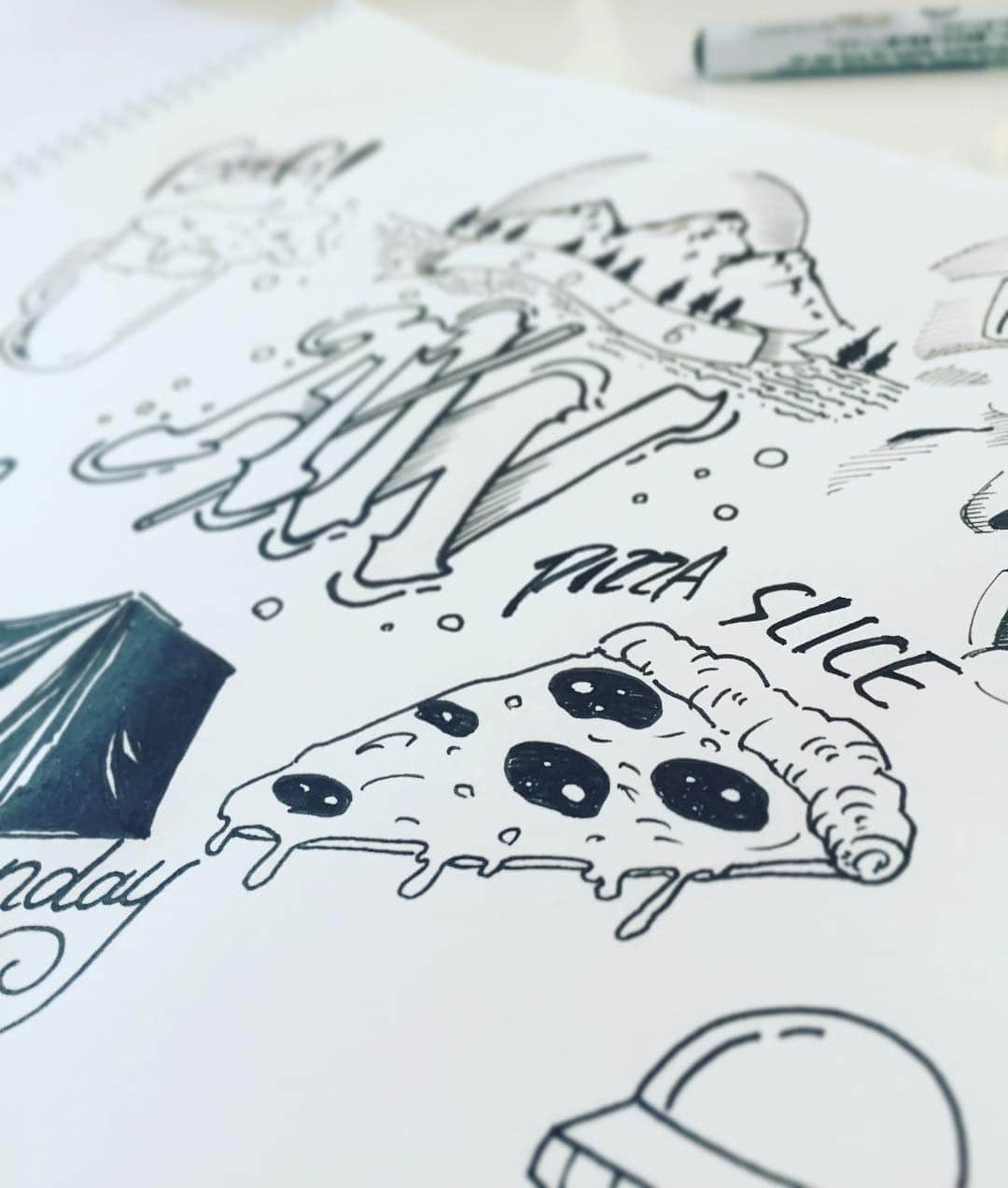西本さんのインスタグラム写真 - (西本Instagram)「ピザ食べたい🍕🍕🍕 #お絵描きしりとりでピが来たらこれ描いてください」9月27日 19時31分 - nishimoto_0115