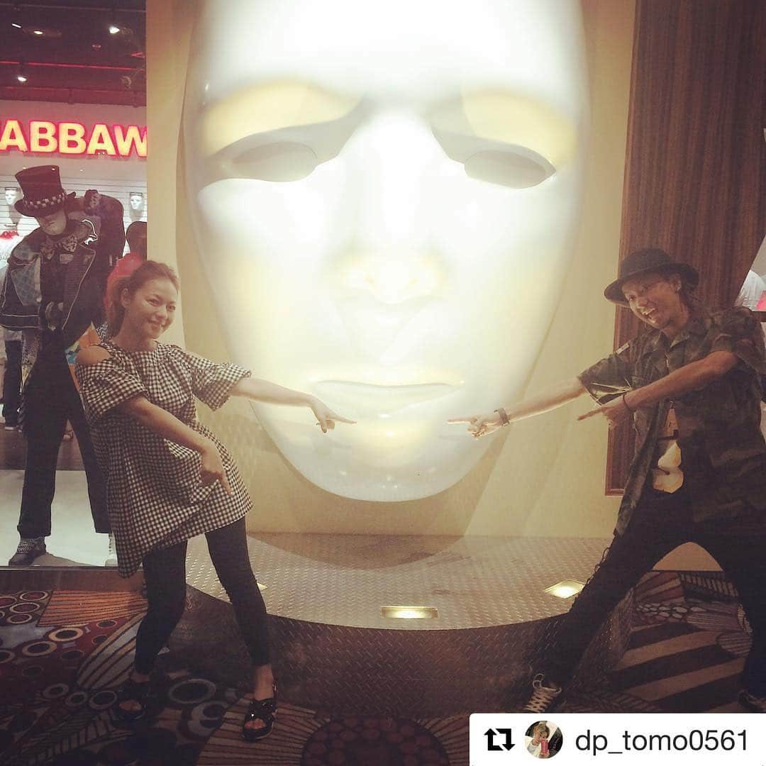 LINAさんのインスタグラム写真 - (LINAInstagram)「#Repost @dp_tomo0561 with @repostapp ・・・ ジャバのShow！！ 楽しんだ！ with LINAさん〜  #dapump #tomo #lasvegas #tomoの旅 #max #lina #jabbawockeez」9月28日 2時11分 - xxlina_now