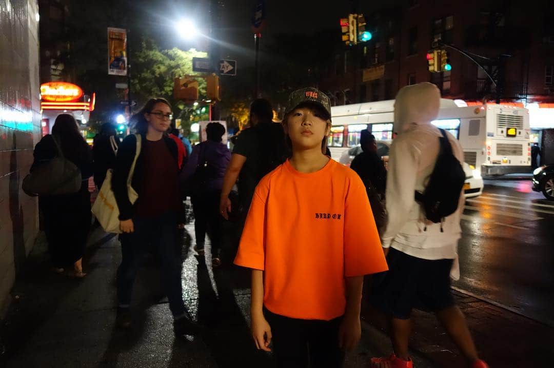 藤田織也のインスタグラム：「@misbhv @vfiles  Photo by MASA #kenyafujita #masahirosunada #vfiles #projecttaro #jrexile #hardcore #orange #shirt  #sing #teen #藤田織也  #misbhv」
