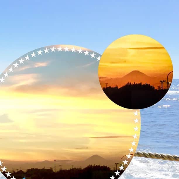 福田典子さんのインスタグラム写真 - (福田典子Instagram)「PHOTO 1 📸✨ 先日、千葉・南房総でロケをしてきました！✨ ✴︎ 帰り際、夕焼けに浮かぶ富士山の影を発見！ 大学生の頃、"赤富士"や"夕焼け富士"と呼んでいた気がします。 刻々と彩りが変わる空と、そこに変わらず見える富士山が本当に素敵でした💓 ✴︎ #10月16日 #放送予定 #近くなったらまた告知します #テレビ東京 #bsjapan #皇室の窓 #千葉 #南房総 #青空 #海 #富士山 #ocean #bluesky #mtfuji #grid #photooftheday #instagrid #プロフィール画面で #3枚が1枚の写真に繋がります #初めての試み」9月29日 18時46分 - norikofukuda212