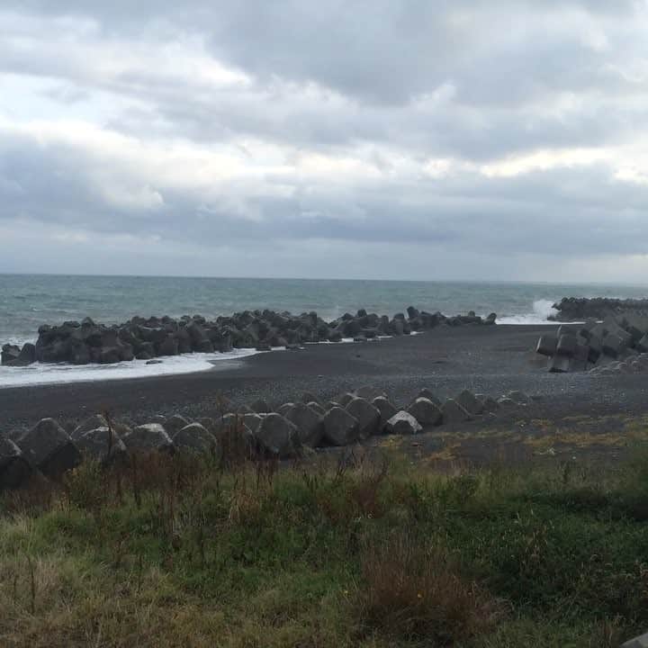 稲葉七海のインスタグラム：「台風くる〜って感じ（笑）」
