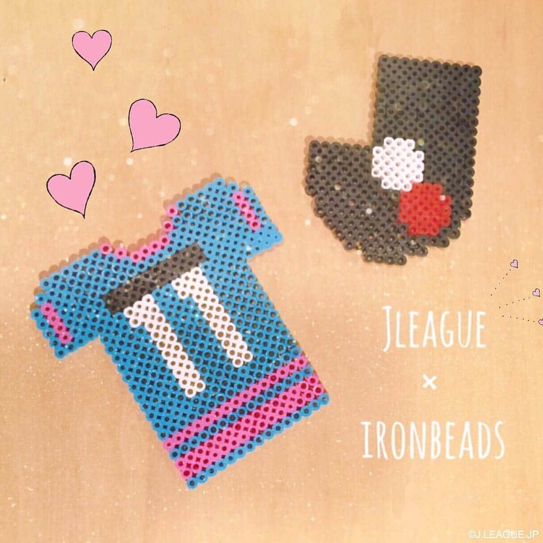 ｊリーグさんのインスタグラム写真 ｊリーグinstagram アイロンビーズ Jリーグ 今流行りのアイロンビーズ でjリーグのユニフォームとロゴを作ってみました キーホルダーにしても可愛いですね 皆さんもアイロンビーズで好きなチームの