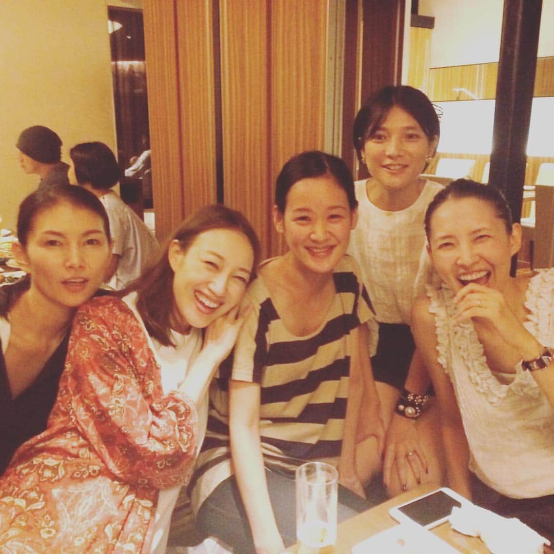 浜島直子さんのインスタグラム写真 - (浜島直子Instagram)「シスターは私にいろいろ教えてくれた。  #mcsister #エリとアリサも一緒に撮りたかったね」9月9日 1時33分 - hamaji_0912