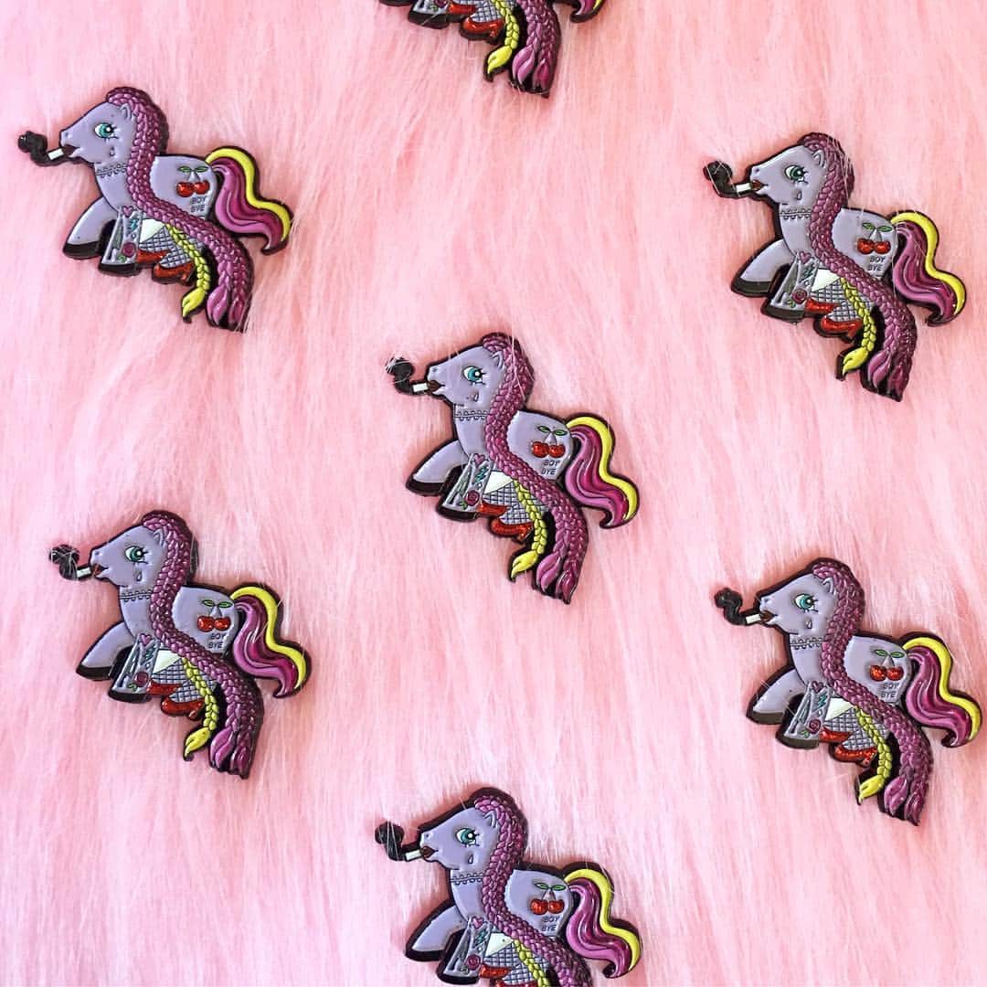 Coveted Societyさんのインスタグラム写真 - (Coveted SocietyInstagram)「UR Slutty Pony 🦄 Pin is now LIVE 💕 check out the rest of our amazing pin collab with @laserkitten now on www.covetedsociety.com」9月13日 6時03分 - covetedsociety