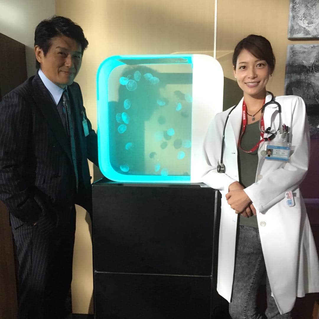 相武紗季のインスタグラム：「そしてクラゲと克典さんと。早朝から癒しオーラでいっぱいの克典さん。素敵😍✨ #しつこいけど2度言います#レディダビンチの診断 #10月11日から #火曜夜9時 #KTV」