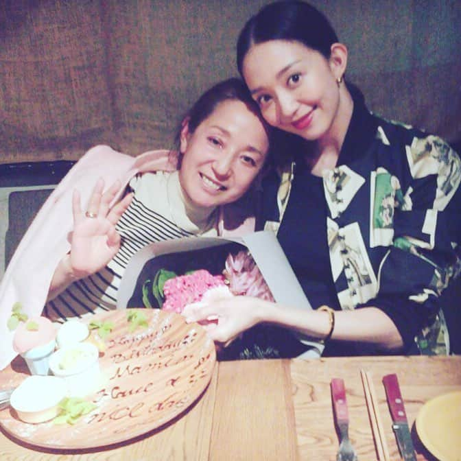 松島花さんのインスタグラム写真 - (松島花Instagram)「: HBD Mami san😘🎂👏🏻💐✨ これからもずっとよろしくね❤️ 私が愛するファッションエディター👠 #花マニュアル会 #hbd #dinner」9月13日 21時25分 - hana_matsushima_official