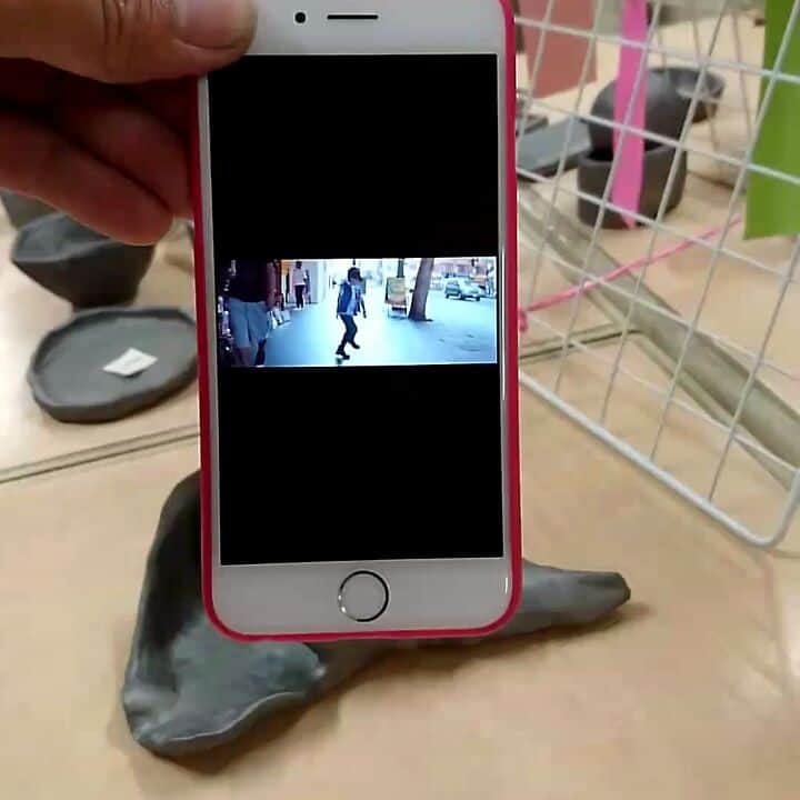 のインスタグラム：「瓦でスピーカー！ ホラ貝？型 かわらやにて販売中！ 因みに前に投稿したかめ、ばら、カブトムシ、クワガタも販売してます！  #淡路島#南あわじ市#かわらや#瓦#スピーカー#販売中#ほらがい」