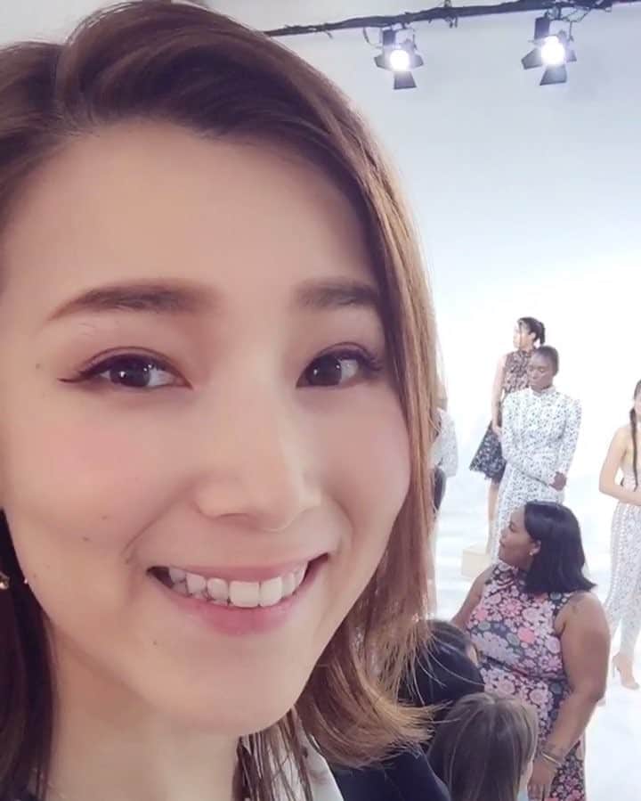 彩星りおんのインスタグラム：「my first NY Fashion Week👗✨👠💓 amazing pieces designed by @laquan_smith, who is very talented✨ the presentation was sooo cool😍 お友達に招待してもらって人生初のFashion Weekというものに参加❣️オシャレすぎる空間と人々に1人でどきまぎ。 やっぱりNYはfashionの中心なんだなー。 刺激受けました👍🏻💓 #NYFW #newyorkfashionweek #nyfw16 #LaQuanSmith #amazing #greatwork #laquansmithpresentation #fashion #ny #nyc #newyork #beautiful  #お洒落の祭典 #ファッションウィーク  #どのお洋服も素敵だった #ほしいなー  #お洒落っていいなー  #ブログ書きます読んでね」