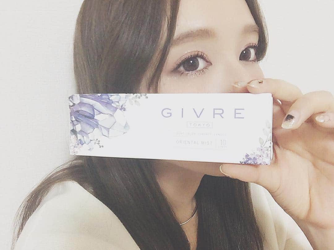 天野ゆうかさんのインスタグラム写真 - (天野ゆうかInstagram)「気分転換に、少しグレーとパープルが混ざったようなカラコンも買いました👀✨ 大人っぽくなるんだな💋 . . #GIVRE #ジーヴル #morecontact #黒木メイサ #カラコン #オリエンタルミスト #カラーコンタクト」9月15日 14時40分 - yucca_official