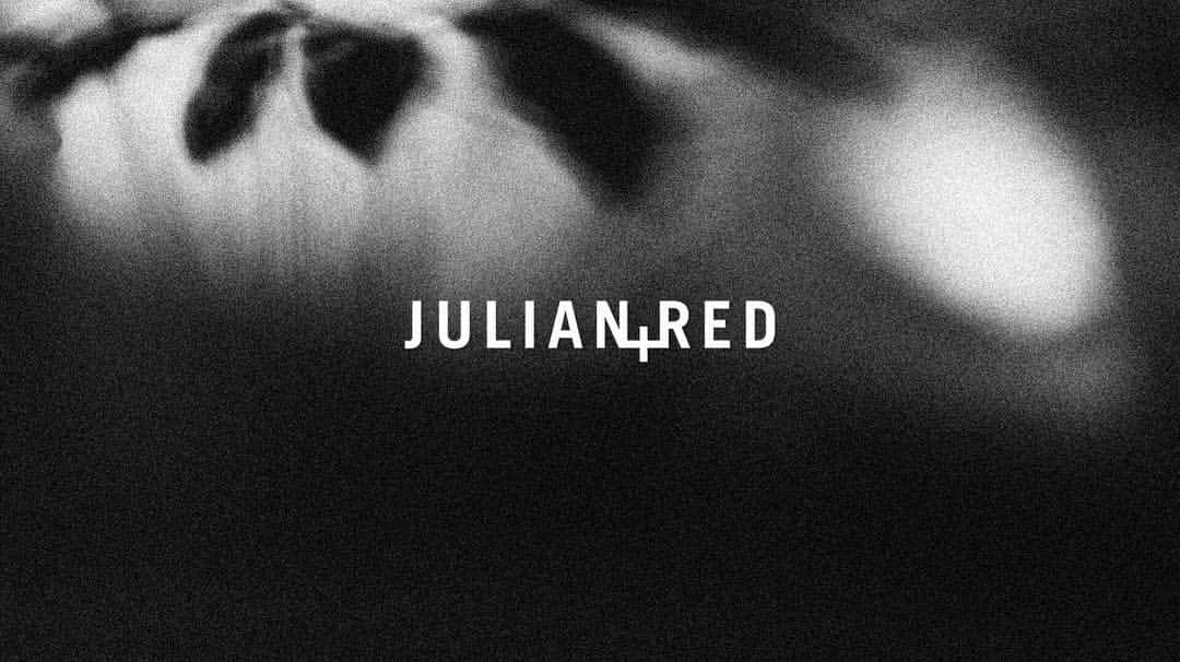 ジュリアンレッドさんのインスタグラム写真 - (ジュリアンレッドInstagram)「#comingsoon #aw2016 #now_romantic #julianred」9月15日 22時06分 - julianred