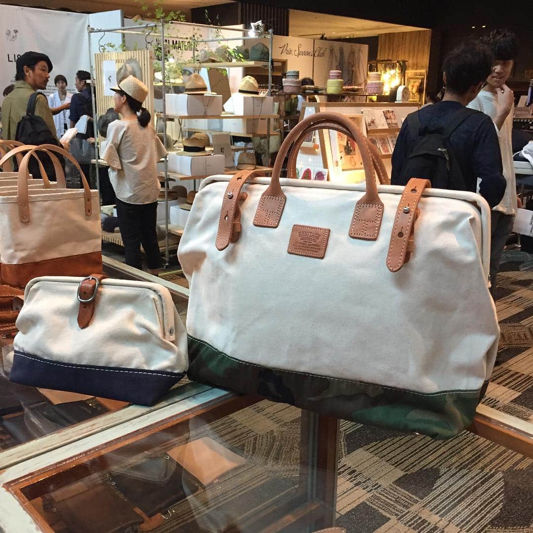 Heritage Leather Co. のインスタグラム：「JUMBLE TOKYO Day 3. #jumbletokyo #heritageleatherco #masonbag #madeinlosangeles」