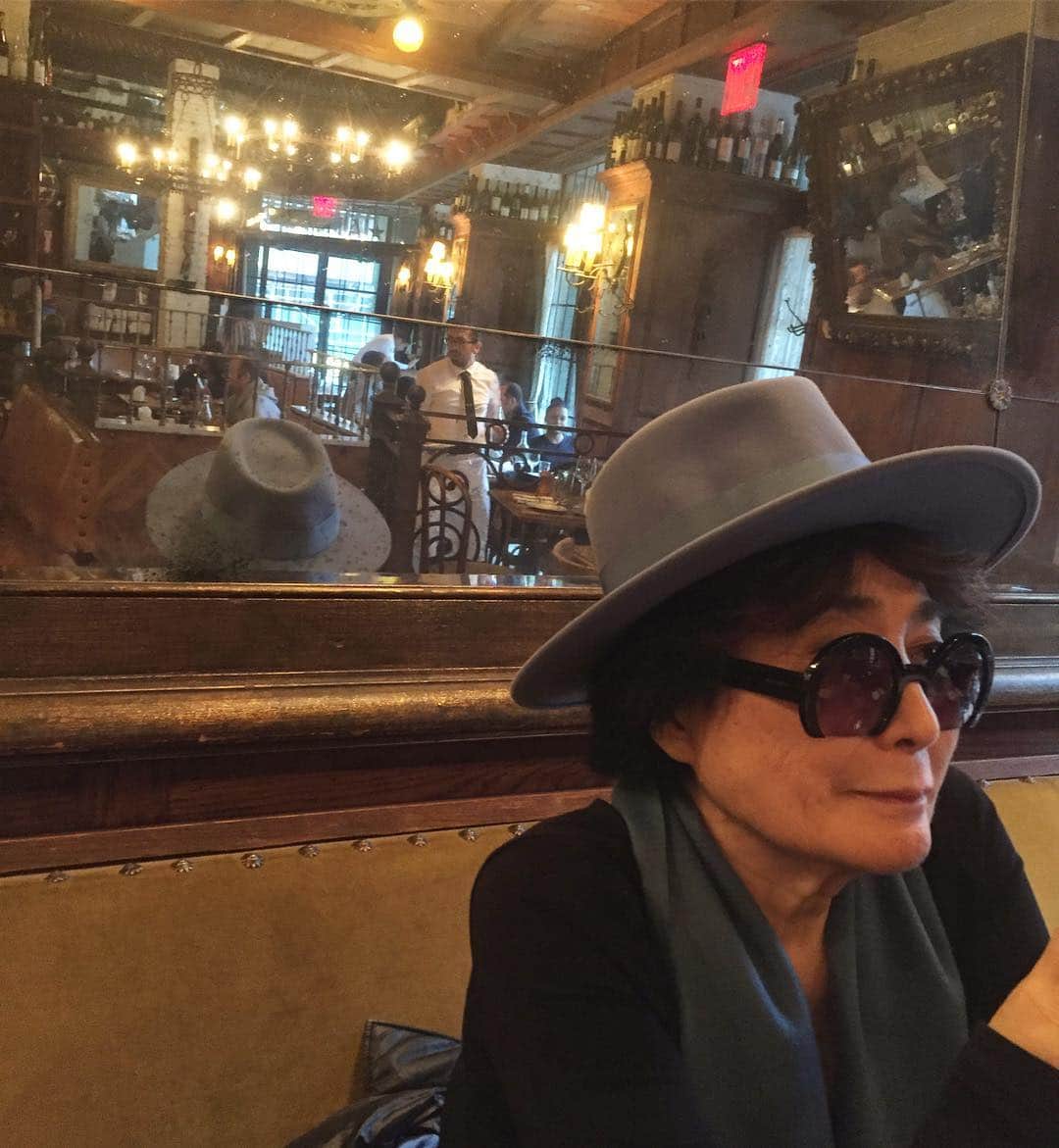 オノ・ヨーコのインスタグラム：「I got my nose back」