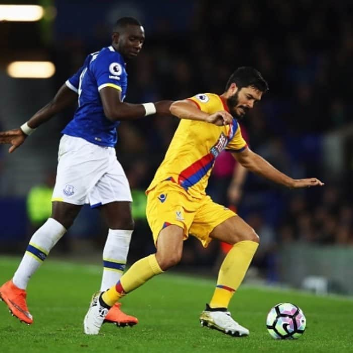 ジェームズ・トムキンスのインスタグラム：「Good point away from home @official_cpfc #CPFC @premierleague」