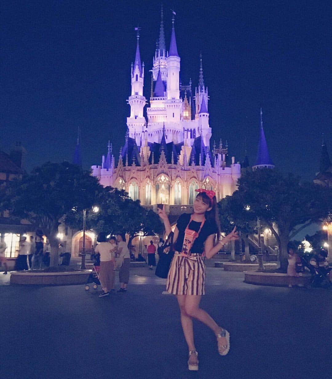 三森すずこさんのインスタグラム写真 - (三森すずこInstagram)「Perfect picture🏰🌌🌠🎠 #mimori #suzuko #mimorisuzuko #三森すずこ」9月16日 23時46分 - mimorilovelive