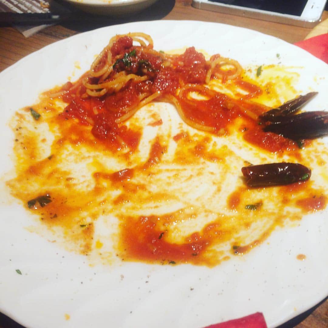 岩井豪利のインスタグラム：「俺はこれから食べかけの写真をUPするという新ジャンルを立ち上げる事にします。 #食べかけグルメレポ」