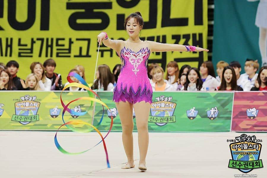 ヨンジさんのインスタグラム写真 - (ヨンジInstagram)「Even you did not get the gold, we still proud with you baby 💞💕💖 You end your performance with the cuttest style ever #ISAC ~ — Follow Youngji's instagram : @young_g_hur — #HEOYOUNGJI #HURYOUNGJI #YOUNGJI #KPOP #OG #GODDESS #ACTRESS #SINGER #IDOL #DSP  #YOUNGJIHUR #허영지 #영지 #카라 #TWXYTZUYU #COTTONCANDYEDIT #ITZJIAE #KARA #JACKJI」9月16日 19時51分 - youngji.hur