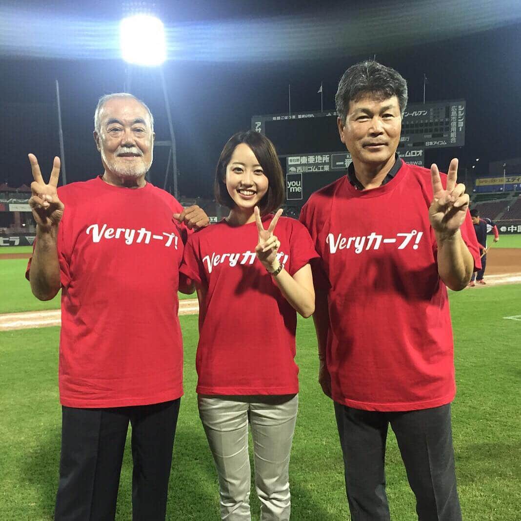 河村綾奈さんのインスタグラム写真 - (河村綾奈Instagram)「昨日の試合終了後、とある撮影がありました！ RCCの野球解説者 安仁屋さん、山崎さんと💕わーい!  #ズムスタ #撮影は5分とかからず終了 #騒いだだけ #完成が楽しみ #Veryカープ」9月16日 20時16分 - ayanakawa