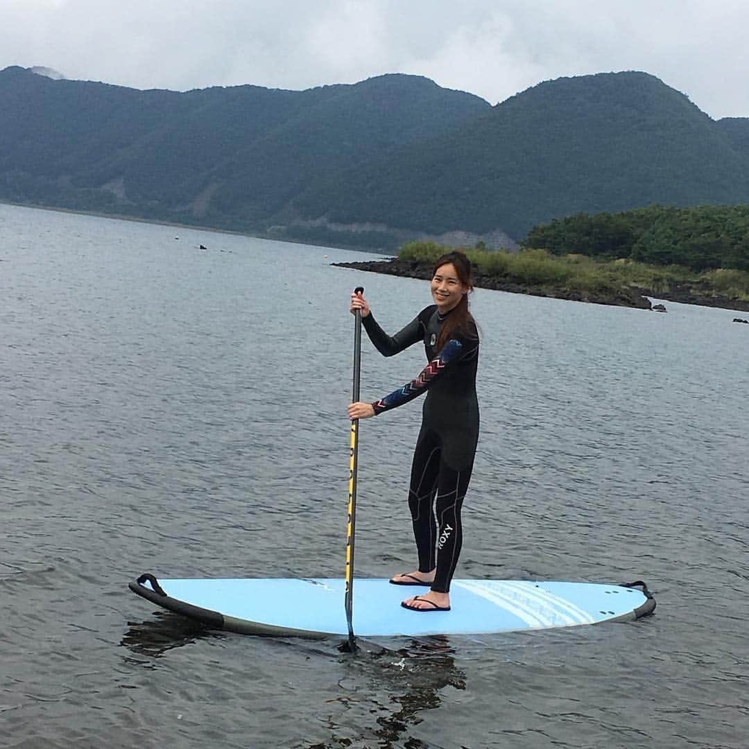 吉田愛李のインスタグラム：「家族でキャンプ⛺️ #本栖湖 #キャンプ #シルバーウィーク #初 #SUP #練習」