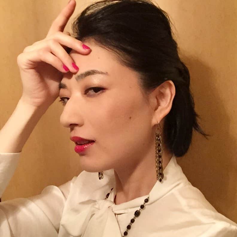 雨宮まみのインスタグラム：「男役風メイク堪能しました」