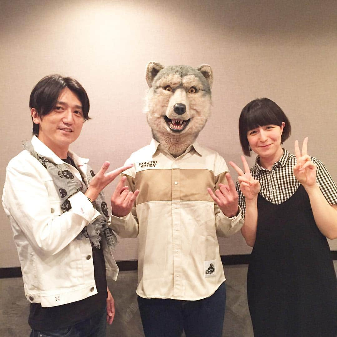 J-POP SATURDAYのインスタグラム：「MAN WITH A MISSION からJean-Ken Johnnyさんありがとうございました💕  #MANWITHAMISSION #MWAM #jwave #jps813」