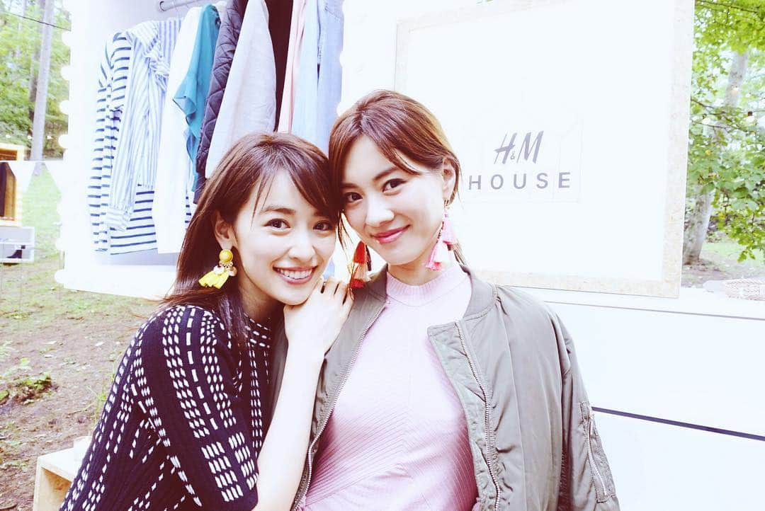 泉里香さんのインスタグラム写真 - (泉里香Instagram)「H&M house website OPEN! 軽井沢の空気 心地よかったな @wwd_jp #hm_house#wwd_jp_pr」9月18日 12時04分 - rika_izumi_