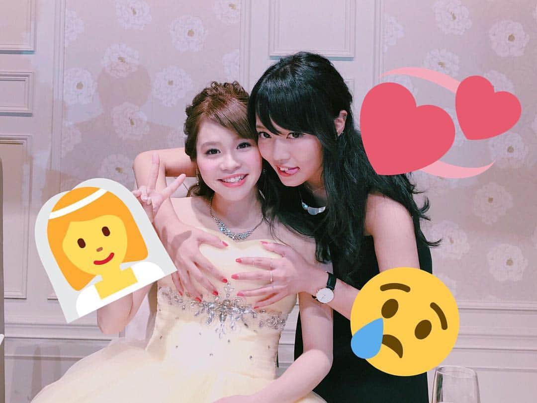長嶋りあんのインスタグラム：「何より大切な宝物、妹の結婚式。 自分のことのように緊張して、そして幸せな気分になって、こんな美人で可愛くて、それでもってたくさんの人に愛される妹が私には居て、私は幸せ者だな😢💞 らいりのお姉ちゃんに生まれてよかった〜〜❣️ 良き日！ たっちゃん、らいり！HappyWedding💒💕 #20160918 #wedding #happy」