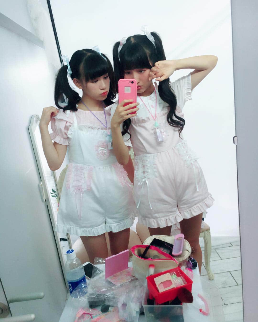 のインスタグラム：「生うどんの写真集が18日から全国の書店に並ぶよ〜！並んでるよ〜！☪💭」