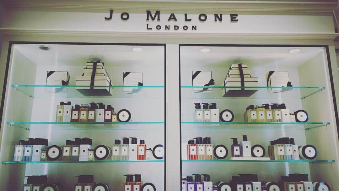 藤本紫媛さんのインスタグラム写真 - (藤本紫媛Instagram)「大好きなJoMaloneに 香水を新調しにいったよ💜💜. ついでにハンドケアもしてもらった😇😇」9月20日 15時05分 - paars_purple