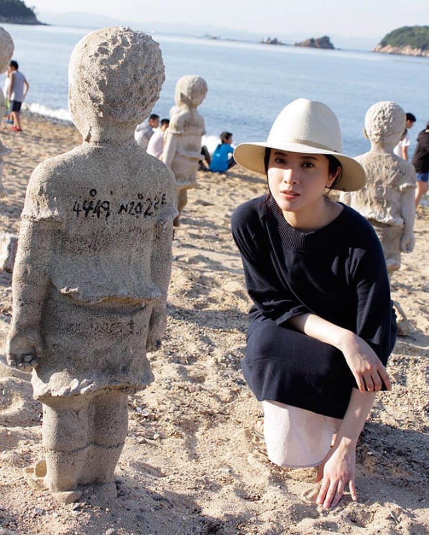 吉高由里子（ファンアカウント）のインスタグラム：「#吉高由里子 #瀬戸内国際芸術祭」