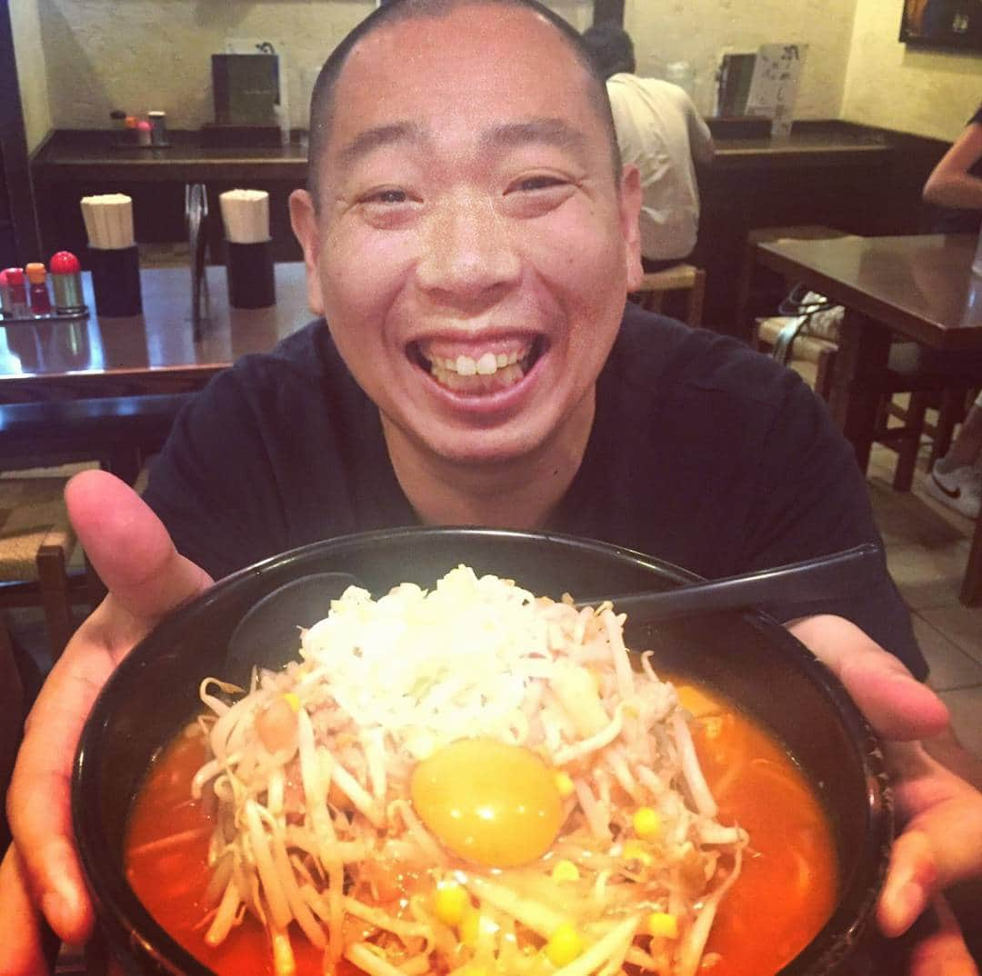 松本康太さんのインスタグラム写真 - (松本康太Instagram)「キムチ納豆らーめん『柳家(やなぎや)』盛岡のご当地グルメ♪味噌ベースで、もやしてんこ盛りo(^o^)o  #キムチ納豆ラーメン #キムチ #納豆 #ラーメン #味噌 #岩手 #盛岡 #グルメ #ご当地グルメ #玉子 #もやし #柳家 #美味しいかった」9月22日 4時58分 - aruarutankentai.matsumoto