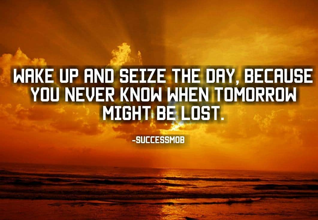 サイモン・ヘルバークのインスタグラム：「Seize the day!🔝🔝 #courage#perseverance#steadfast#willpower#director#ambition#motivation#initiative#Time#timeismoney#sales#salesguru#believeinyourself#youcandoit#wealth#rich#salesformula#boss#icantstop#iwontstop#nevergiveup#leader#leadership#successmob」