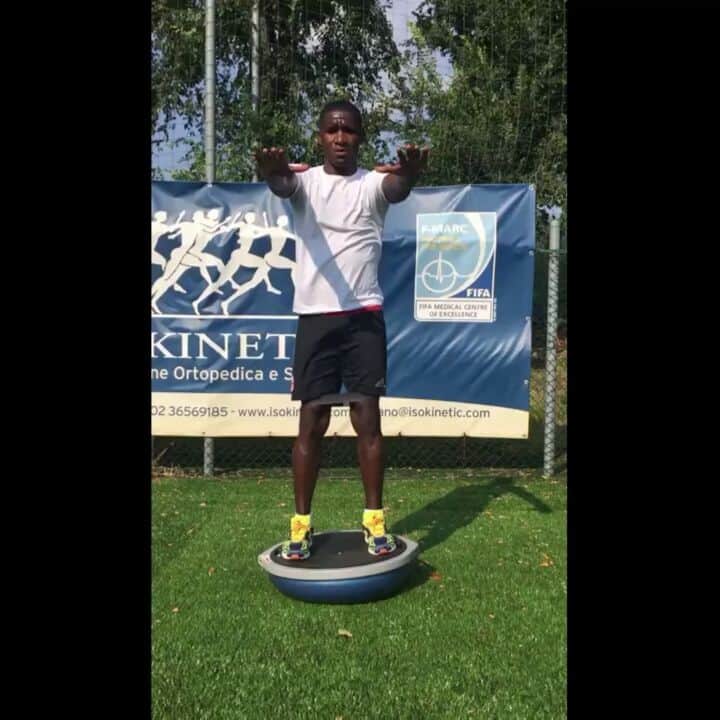 のインスタグラム：「Ya se trabaja en el campo en la fase final de mi recuperación 🙏🙏🙏🏃🏃👌👌🔝🔝🔝#gloriaadiossiempre」