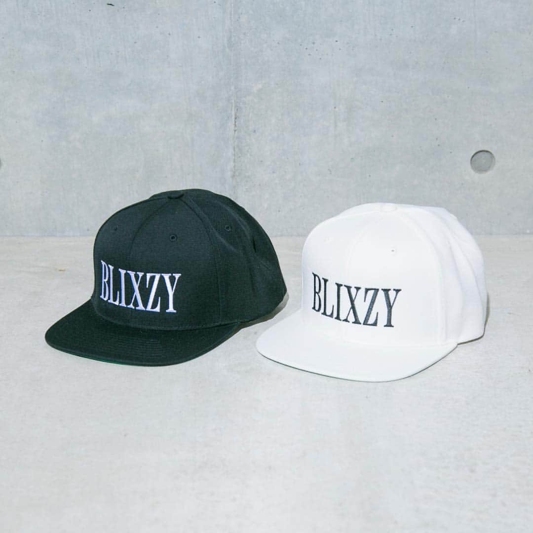 BLIXZYのインスタグラム：「BLIXZY CAP PRICE : ¥6,264 COLOR : WHITE / BLACK SIZE : FREE #BLIXZY #BLIXZY_TOKYO」