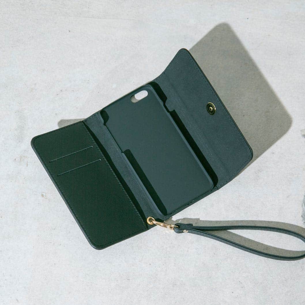 BLIXZYのインスタグラム：「iPhone Case PRICE : ¥5,292 COLOR : BLACK SIZE : iPhone6 / iPhone6s #BLIXZY #BLIXZY_TOKYO」