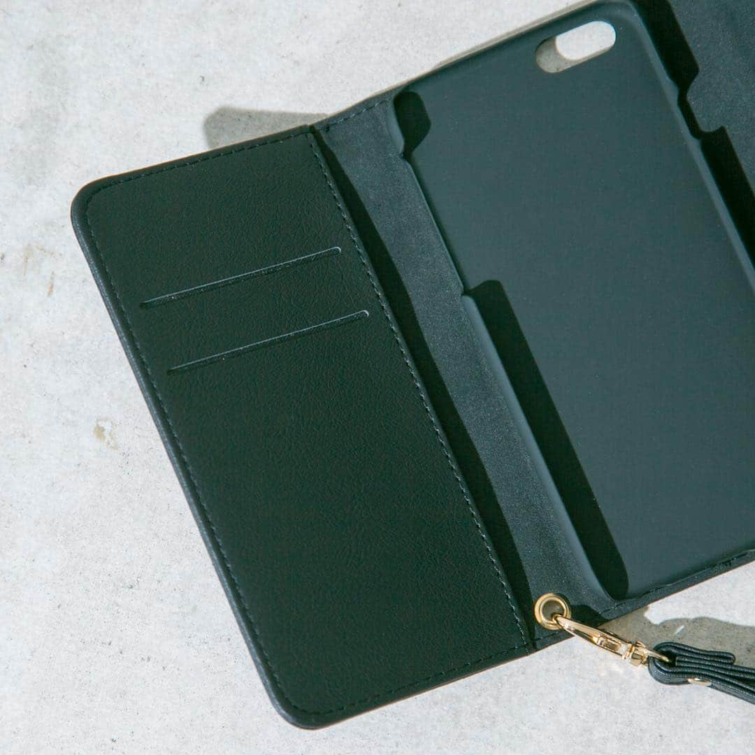 BLIXZYのインスタグラム：「iPhone Case PRICE : ¥5,292 COLOR : BLACK SIZE : iPhone6 / iPhone6s #BLIXZY #BLIXZY_TOKYO」