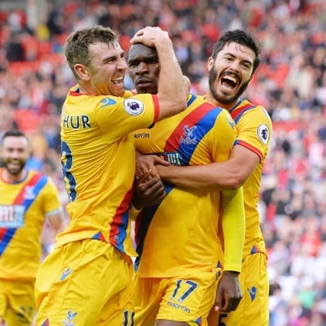 ジェームズ・トムキンスのインスタグラム：「What a comeback! @official_cpfc #CPFC @premierleague」