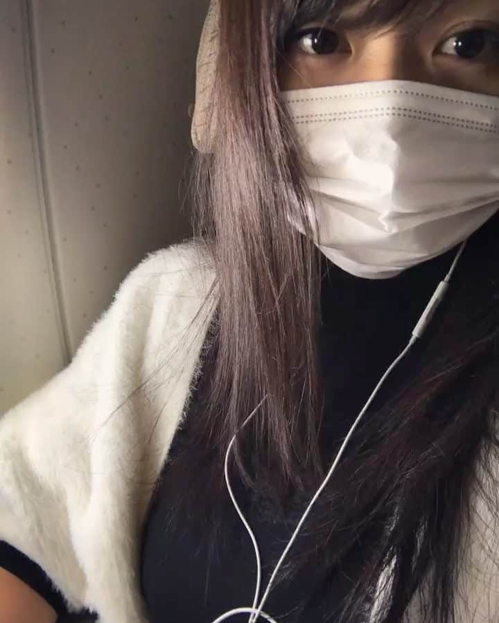 長嶋りあんのインスタグラム：「只今韓国来てるので…オススメのお店等教えて下さい👾❣️」