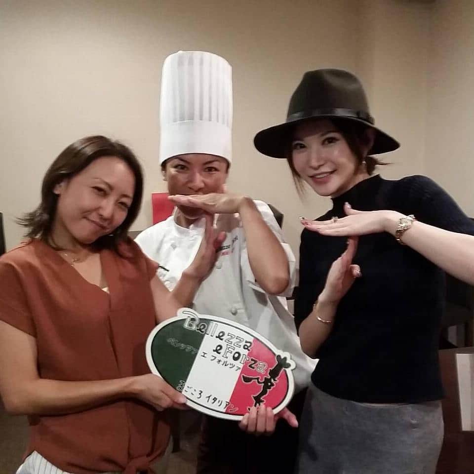 里美ゆりあのインスタグラム：「からの蒲田会！！ 大切な友達！！ #蒲田#イタリアン」