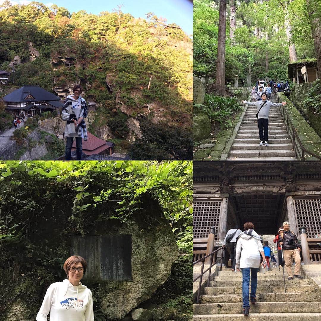 高橋みゆきのインスタグラム：「修行💨足プルプル😵 #階段 #登りでお尻 #下りで膝 #やられた #山寺 #松尾芭蕉」