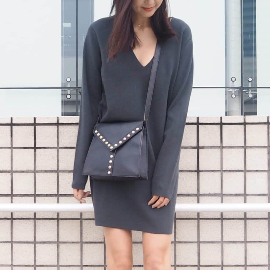 のインスタグラム：「UNIQLO U✔︎* * チュニックをワンサイズUPして、ワンピースに🙌 グリーンでも3色ある。* 私はdark greenが肌馴染み良かった。 アメブロに詳細upしました。 * #ミラノリブvネックチュニック * * * #outfitoftheday#ootd#coordinate#uniqloginza2016fw#uniqlou#uniqlo#uniqloginza#ユニクロ#ユニクロユー#ルメール#ユニジョ#ママコーデ#ママコーディネート#コーディネート#今日のコーデ#プチプラ#プチプラコーデ#大人カジュアル#大人女子#ハット#ショートブーツ#アラサー#シンプル#シンプルコーデ#カジュアルコーデ#ユニクロ#秋コーデ#ニットワンピ#ニットワンピース」
