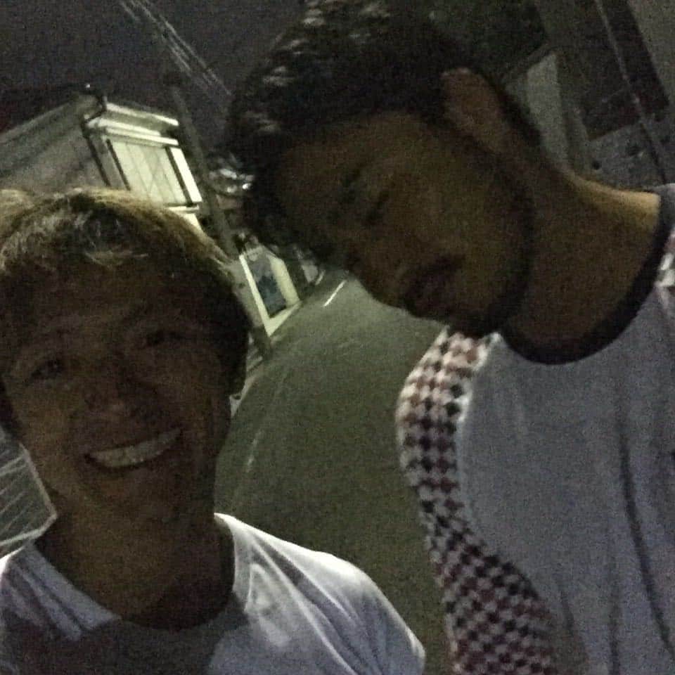 内山麿我のインスタグラム：「胃腸炎で4日死んだ人。 #寝込み #寝込んでもカタログ #牛すじ #family」