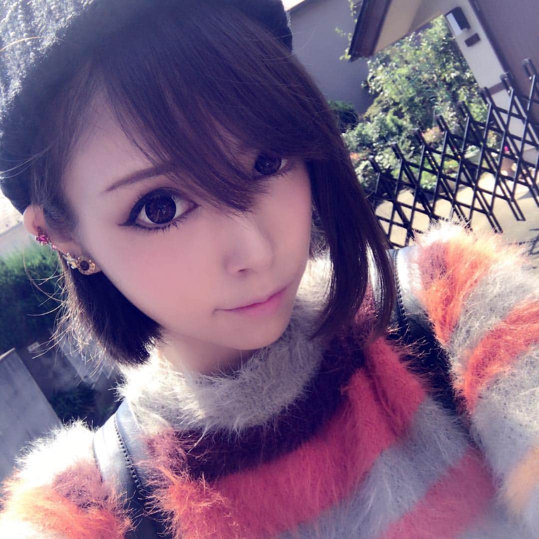 サキ吉さんのインスタグラム写真 - (サキ吉Instagram)「今からアプリのスナップ🙋 歩きながら撮ったら前髪が変に🙀  #selfie #秋冬コーデ #暑い#撮影#shooting #スナップ#モコモコ#更にMA1羽織ります」10月2日 11時58分 - sakikichi1201